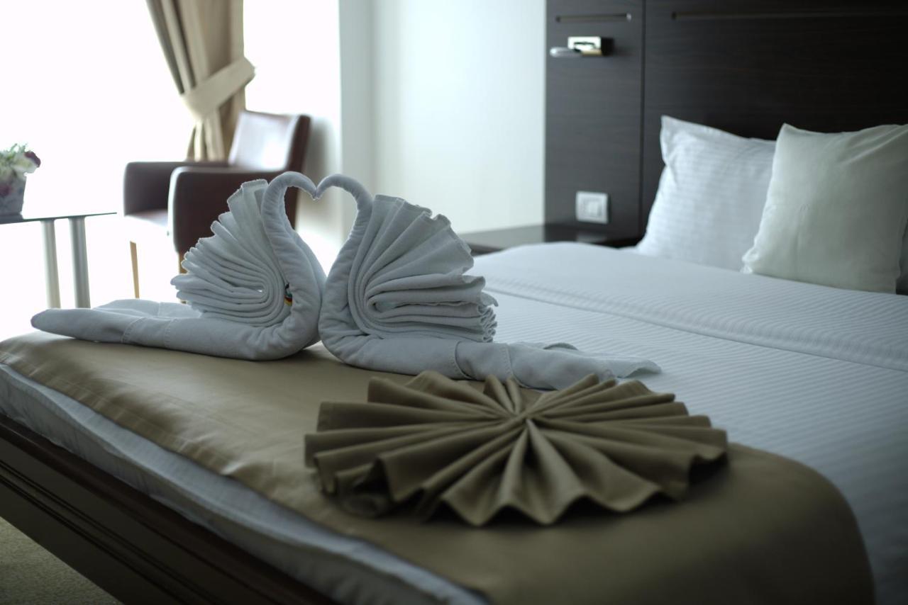 Arabella Hotel Kičevo Extérieur photo