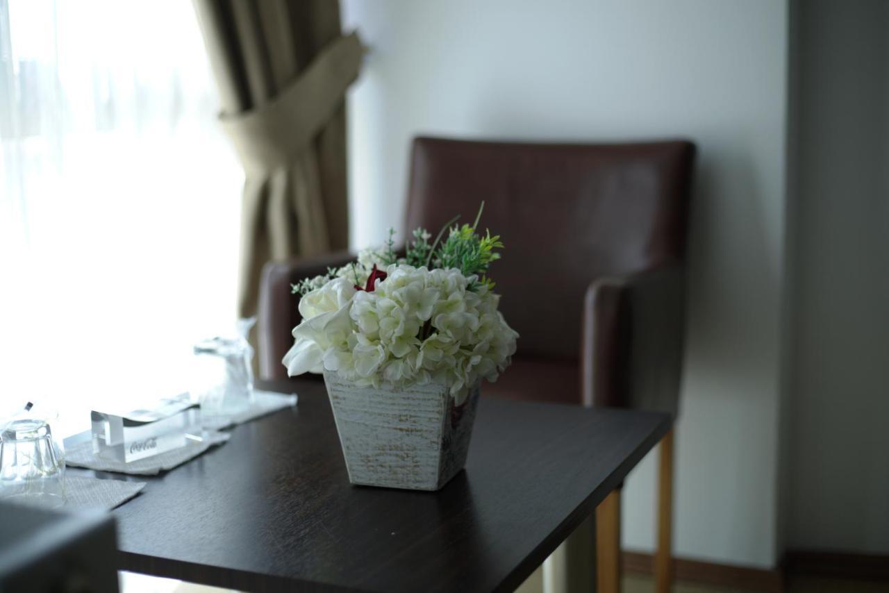 Arabella Hotel Kičevo Extérieur photo