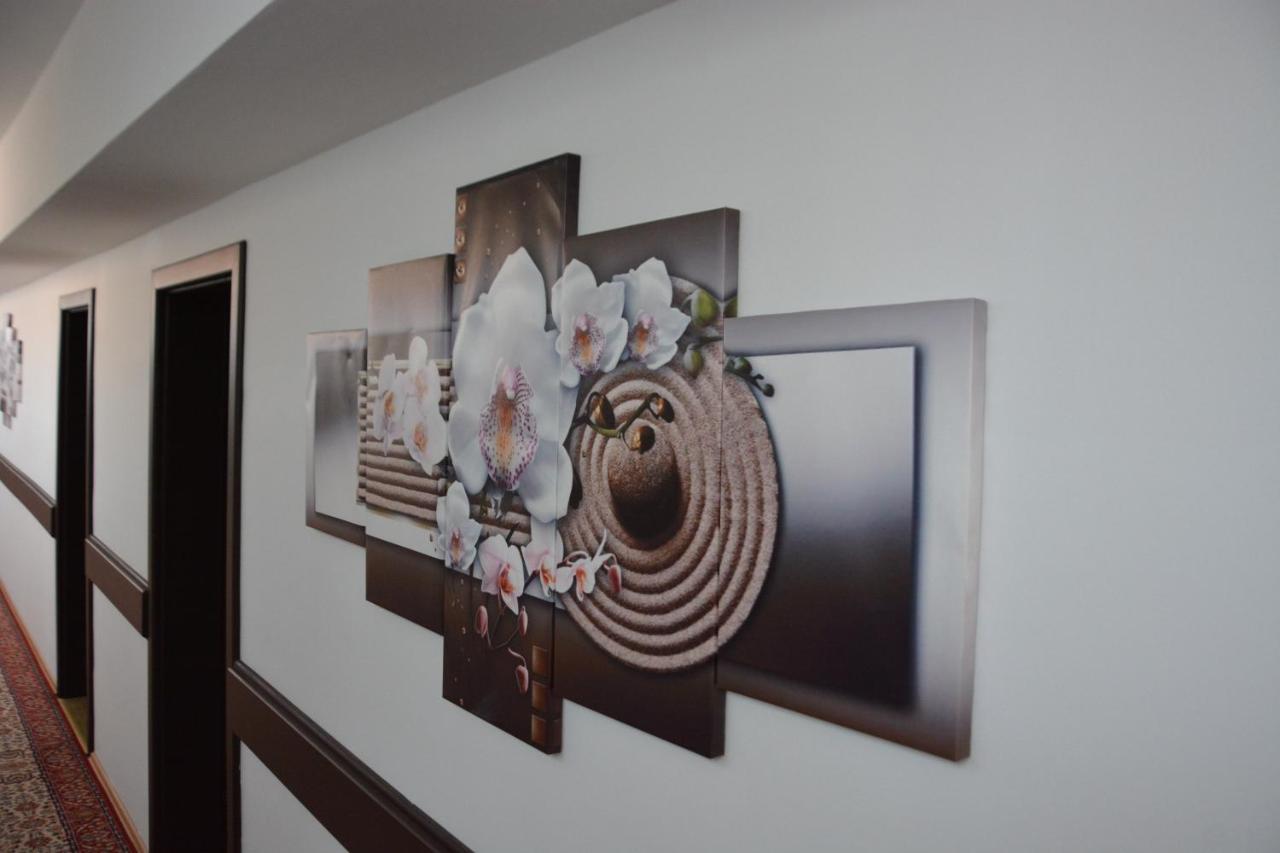 Arabella Hotel Kičevo Extérieur photo