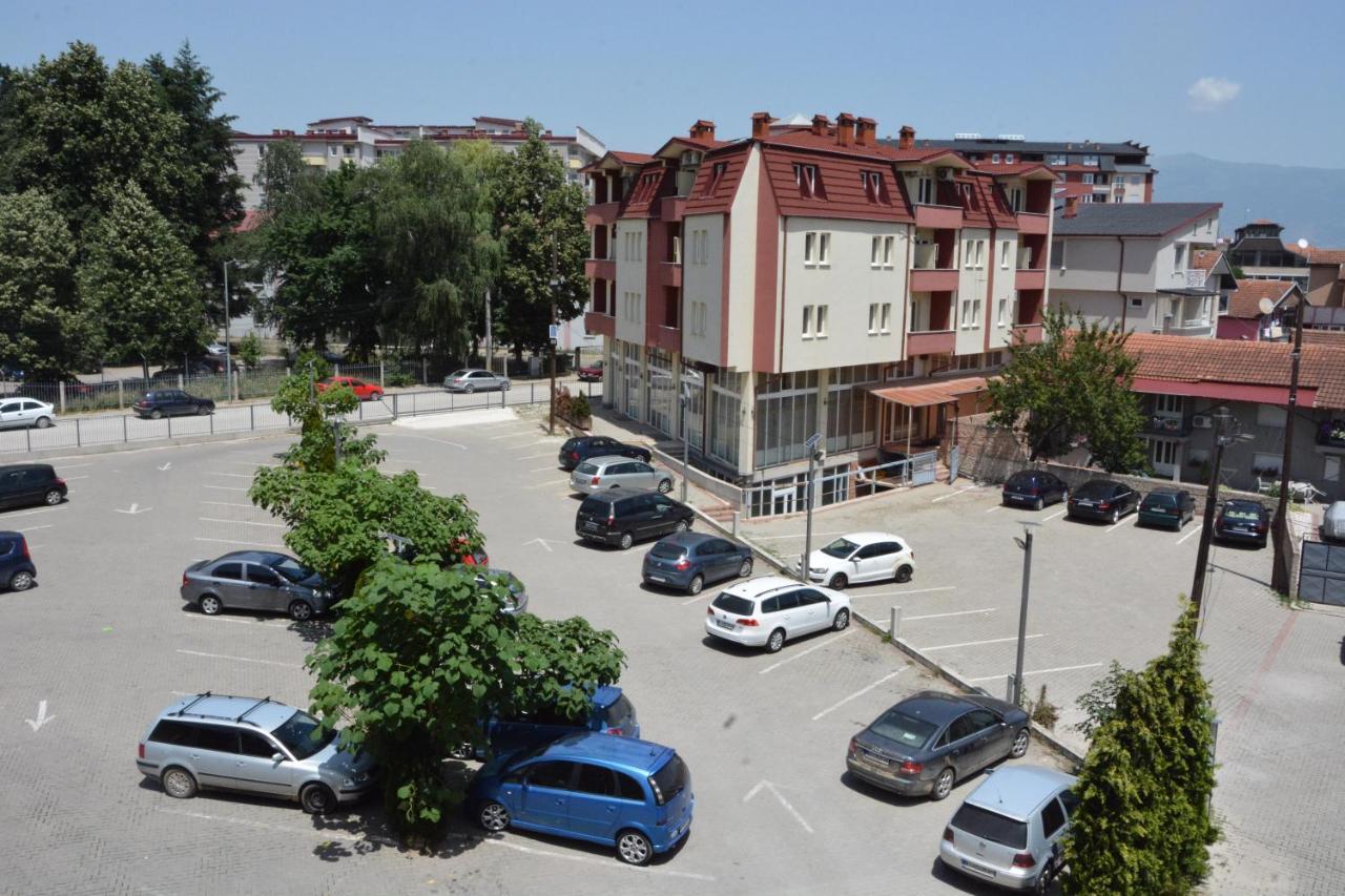 Arabella Hotel Kičevo Extérieur photo