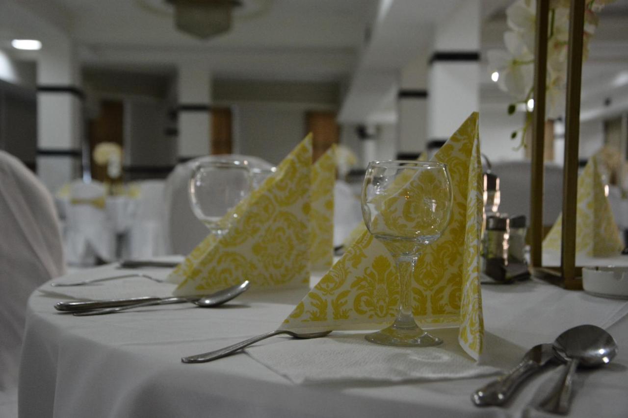 Arabella Hotel Kičevo Extérieur photo