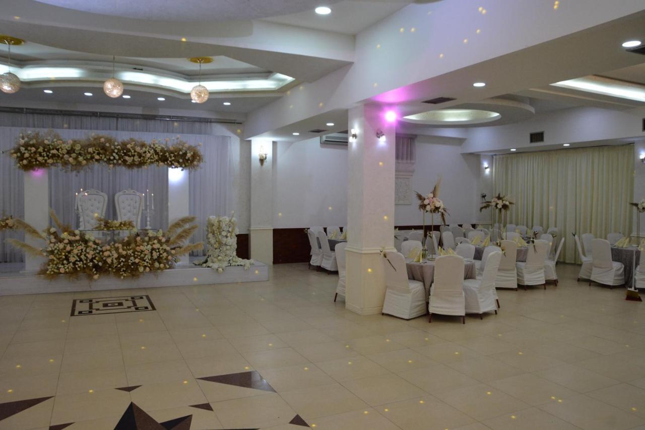 Arabella Hotel Kičevo Extérieur photo