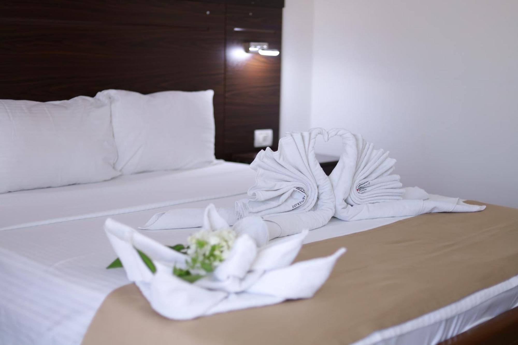 Arabella Hotel Kičevo Extérieur photo